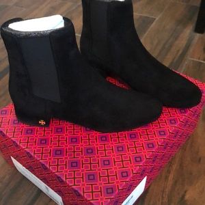 Sale. New Tory Burch logo Boots